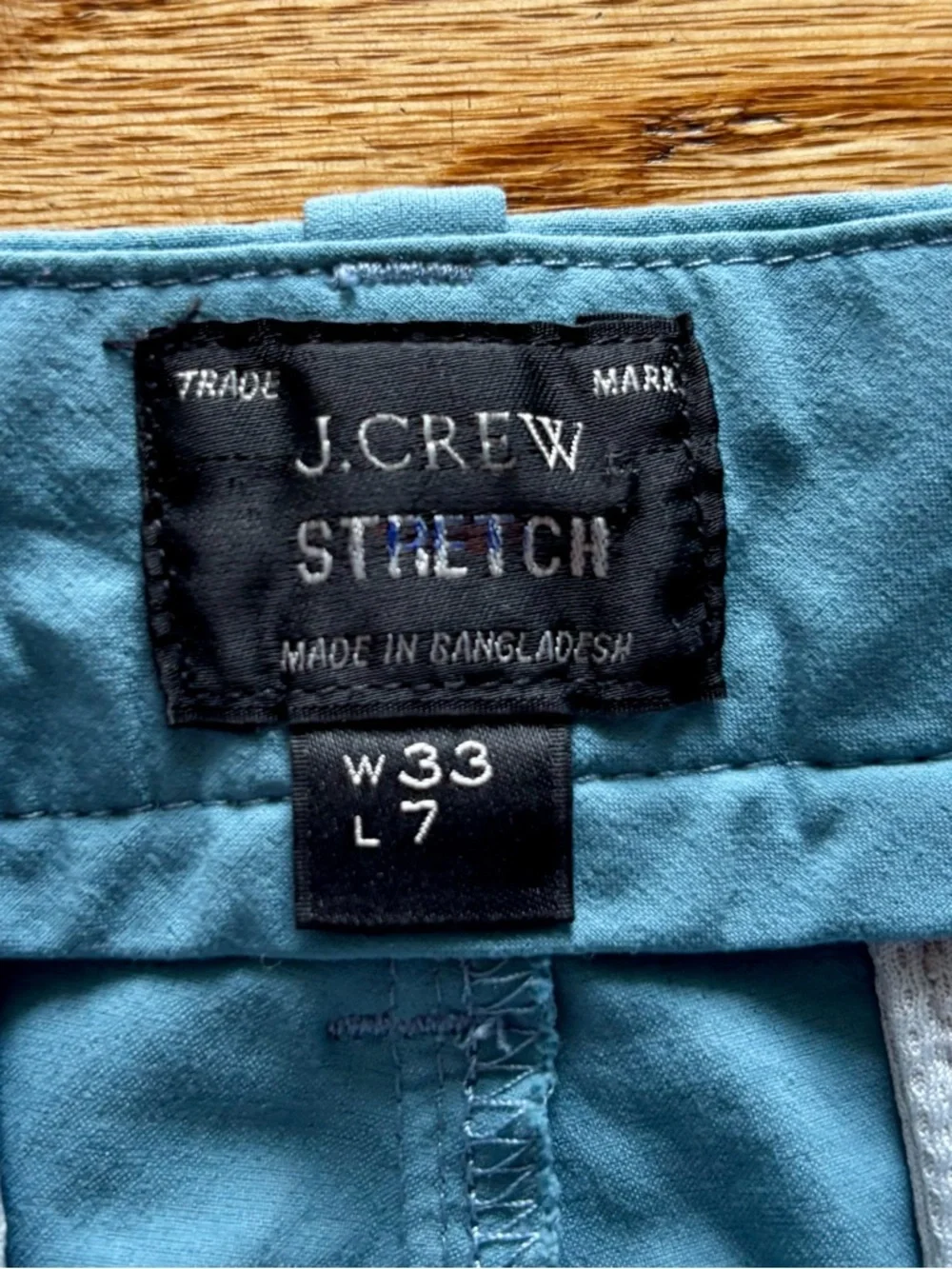 J. Crew Stretch Bright Blue Men’s Flat-Front Nylon Shorts 7 inch inseam -size 33